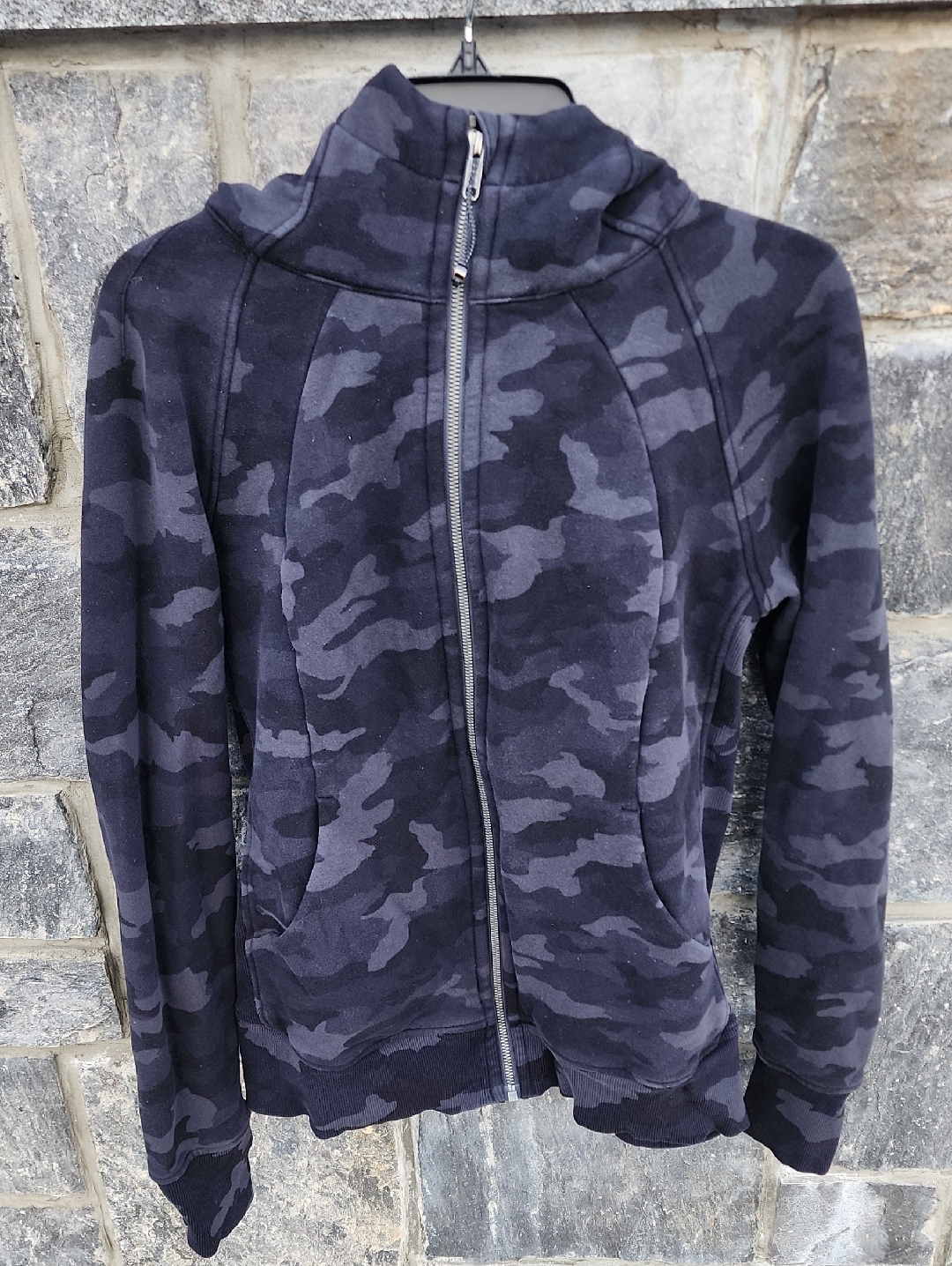 Lululemon W4bpbs Scuba Camo Hoodie Size 12